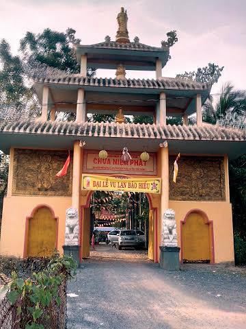 Bí ẩn xá lợi “đài sen tám cánh” của Đại lão hòa thượng ở Bình Dương