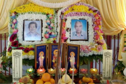 Cặp vợ chồng sống bên nhau 80 năm và chết cùng một ngày