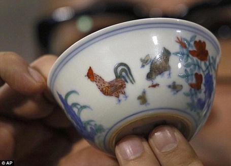 Người chi 4.000 tỉ đồng mua tranh khỏa thân từng… bán hàng rong trên phố