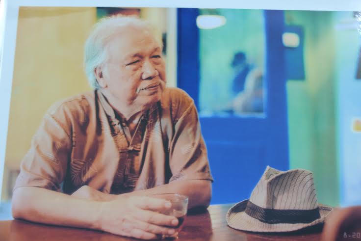 Họa sĩ vẽ báo tường “còn sót lại” ở Thủ đô