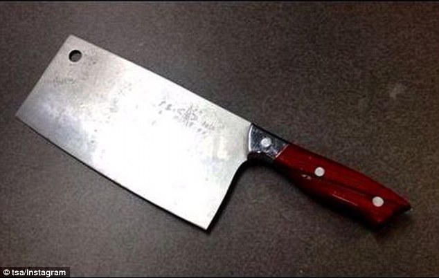 Choáng váng trước những món đồ bị giữ lại ở sân bay Mỹ