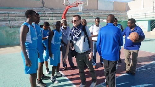 Du lịch ở khu vực... chiến sự