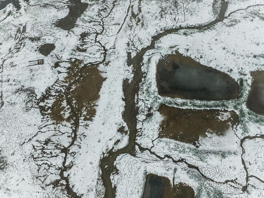 Sa Pa chìm trong tuyết nhìn từ camera bay