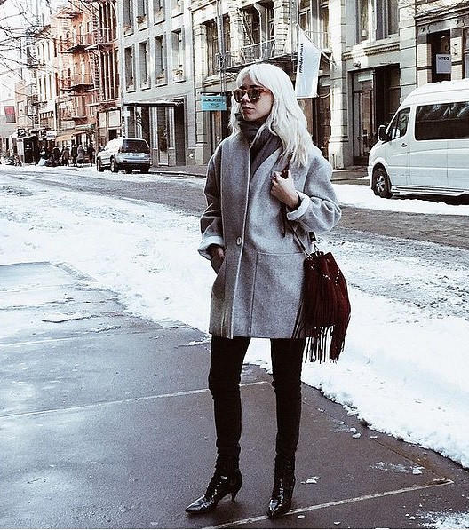 Phối khăn quàng sành điệu ngày đại hàn