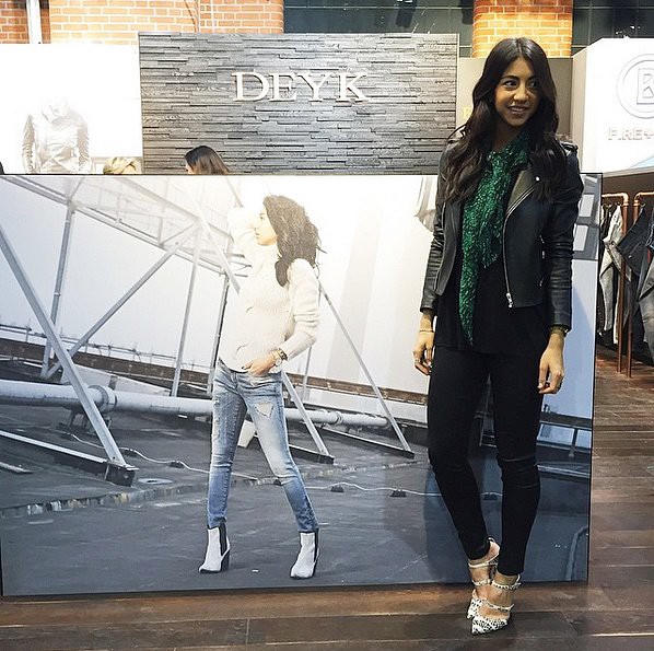 Phối khăn quàng sành điệu ngày đại hàn