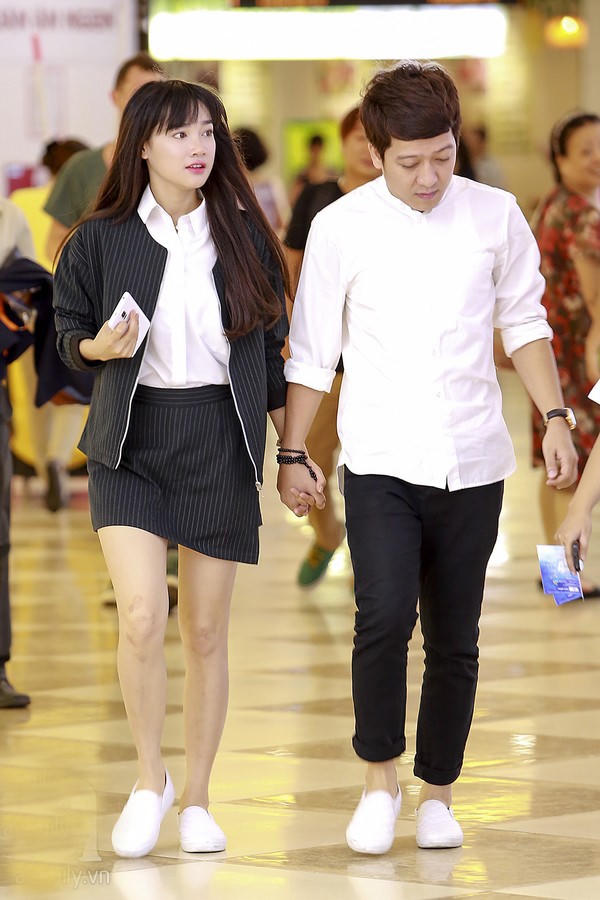 Mặc đồ đôi phong cách như các cặp tình nhân showbiz Việt