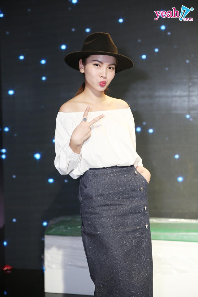 Mặc như “quý cô thanh lịch” Yến Trang