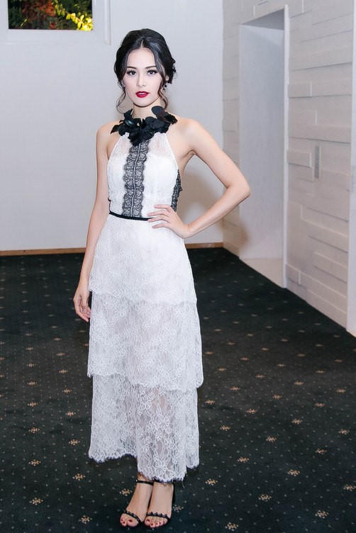 Váy xếp tầng cổ điển được săn đón