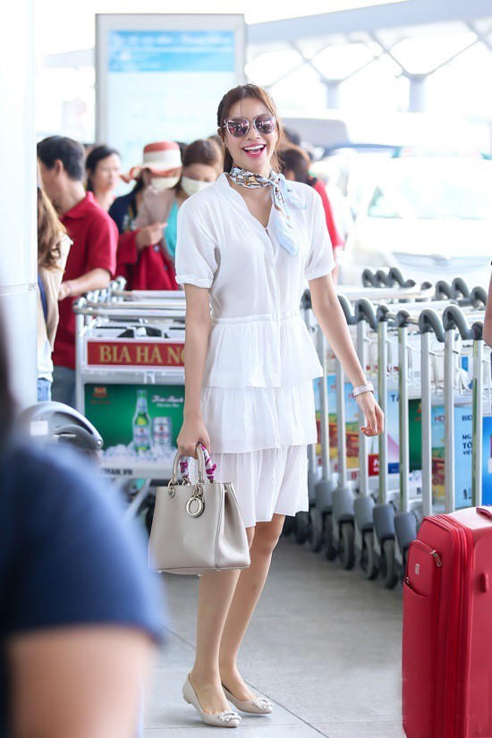 Váy xếp tầng cổ điển được săn đón