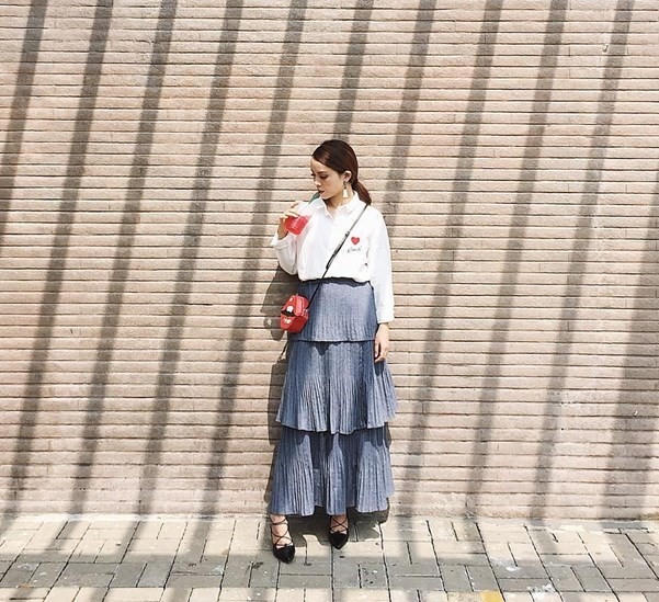 Váy xếp tầng cổ điển được săn đón