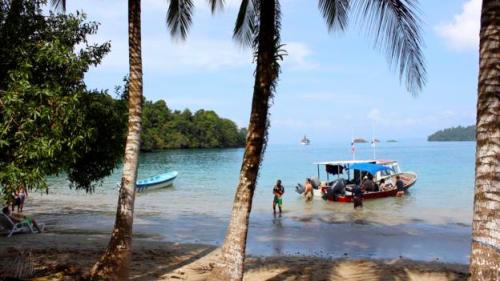 Khám phá hòn đảo 'một đi không trở lại'