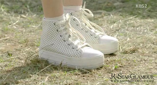 Cơn sốt thời trang từ những bộ phim của Song Hye Kyo