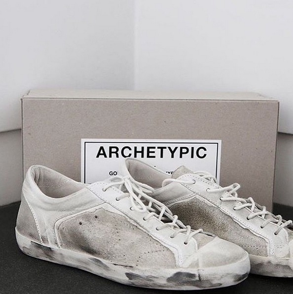 Nhờ 'Hậu duệ Mặt Trời', 'giày bẩn' được săn lùng