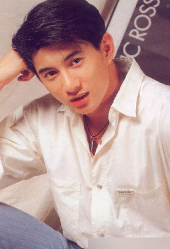 Từ rửa xe, nhặt rác đến nam tài tử hot nhất làng giải trí