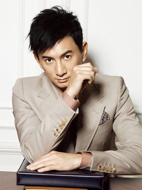 Từ rửa xe, nhặt rác đến nam tài tử hot nhất làng giải trí