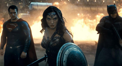 'Người Dơi đại chiến Siêu nhân' đầy kịch tính