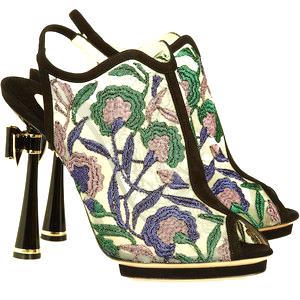 10 đôi giày cao gót phái đẹp muốn sở hữu nhất