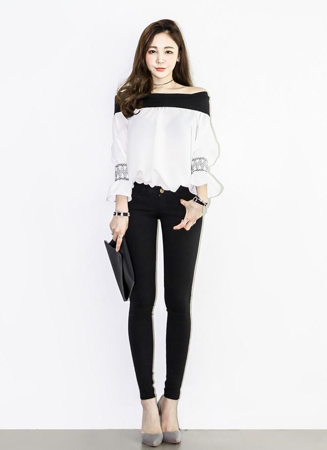 Áo trễ vai biến tấu được săn lùng