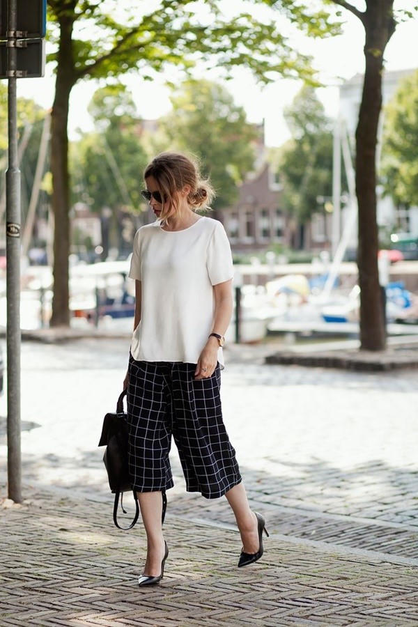 Quần culottes kết hợp với kiểu giày nào?