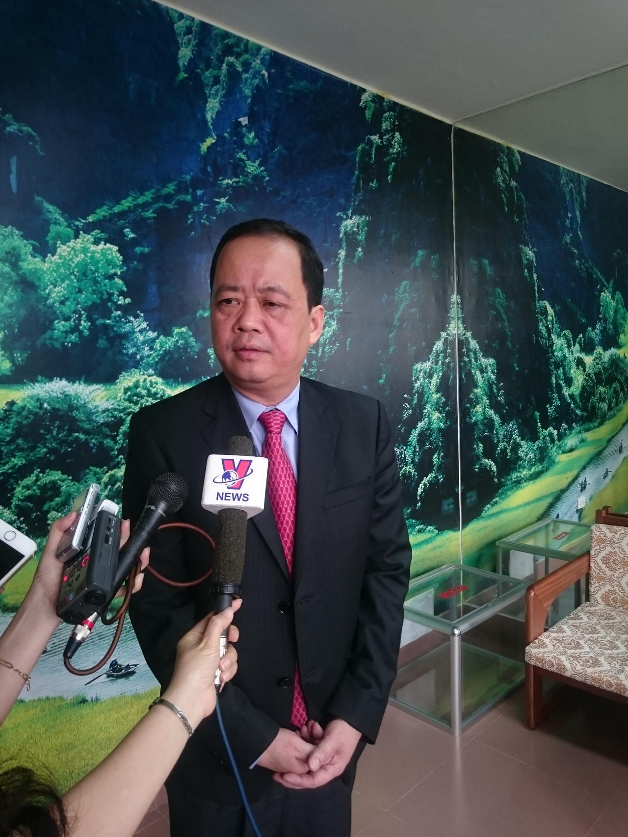 Muốn có “cuộc chơi đẹp”, cần sửa quy chế thi hoa hậu?