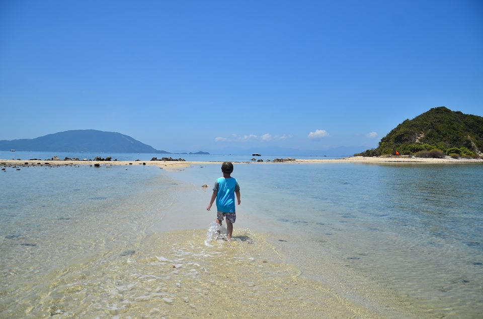 Điệp Sơn - Hành trình để đi bộ trên biển