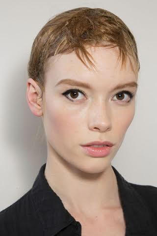 Ấn tượng với phong cách trang điểm mắt lấy cảm hứng từ động vật