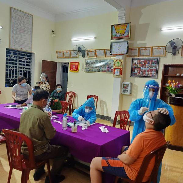 8 mẫu nhiễm SARS-CoV-2 trong đêm xét nghiệm cộng đồng tại TP Vinh