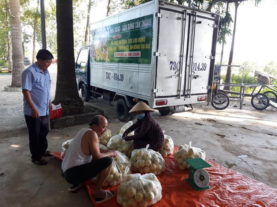 Nghĩa tình đồng bào tăng sức mạnh chống COVID-19