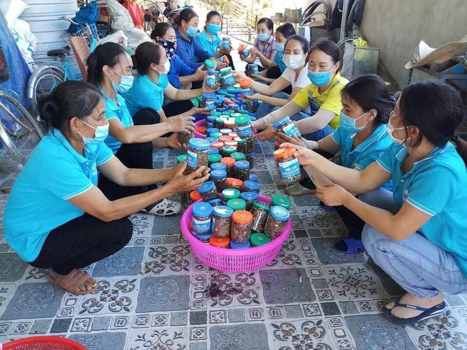 Nghĩa tình đồng bào tăng sức mạnh chống COVID-19