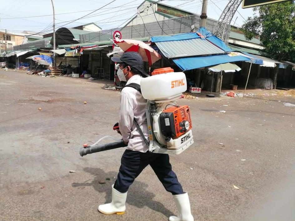 Tạm dừng chợ đầu mối lớn nhất Nghệ An vì tiểu thương nghi nhiễm COVID-19