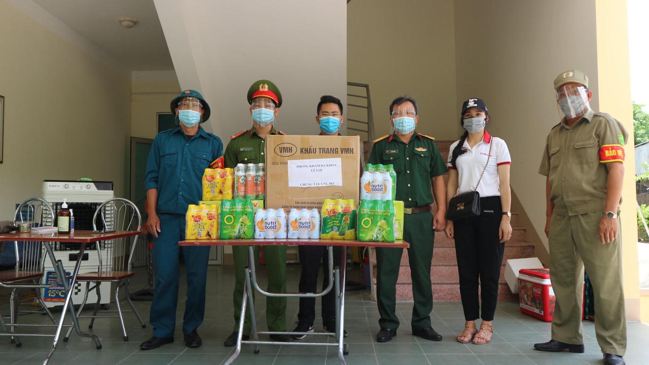 Văn phòng Đại diện báo Pháp luật Việt Nam tại Nghệ An “tiếp lửa” cho tuyến đầu chống dịch