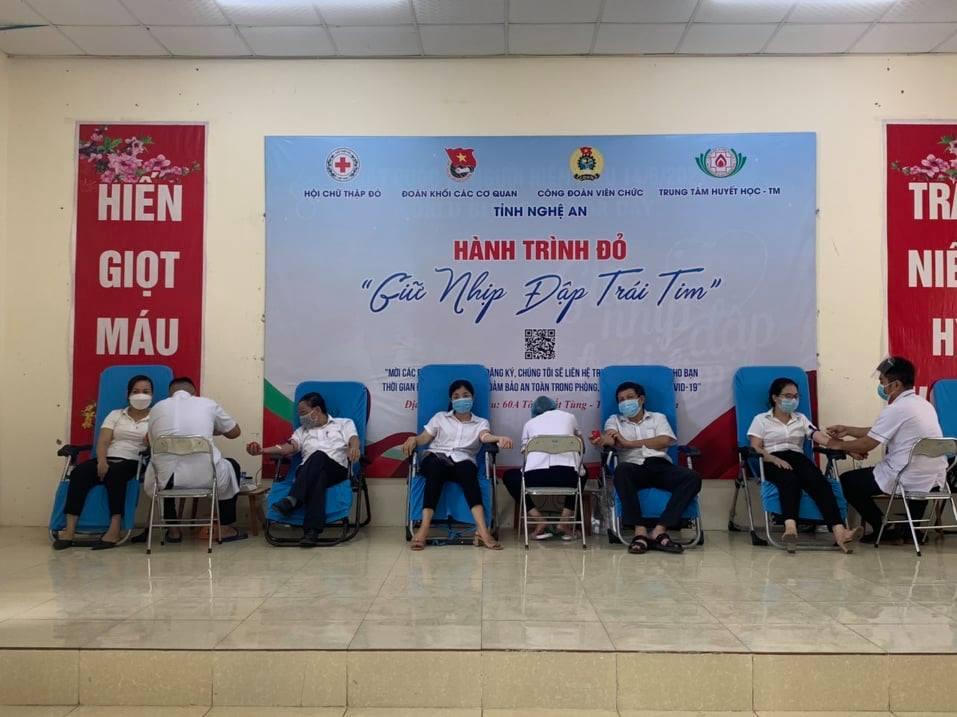Những giọt máu hồng “cứu người” giữa mùa dịch COVID-19