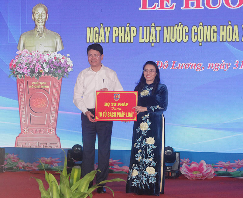 Ấn tượng Ngày Pháp luật ở Nghệ An