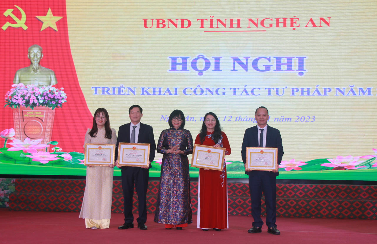 Thứ trưởng Đặng Hoàng Oanh dự Hội nghị triển khai công tác Tư pháp Nghệ An năm 2023