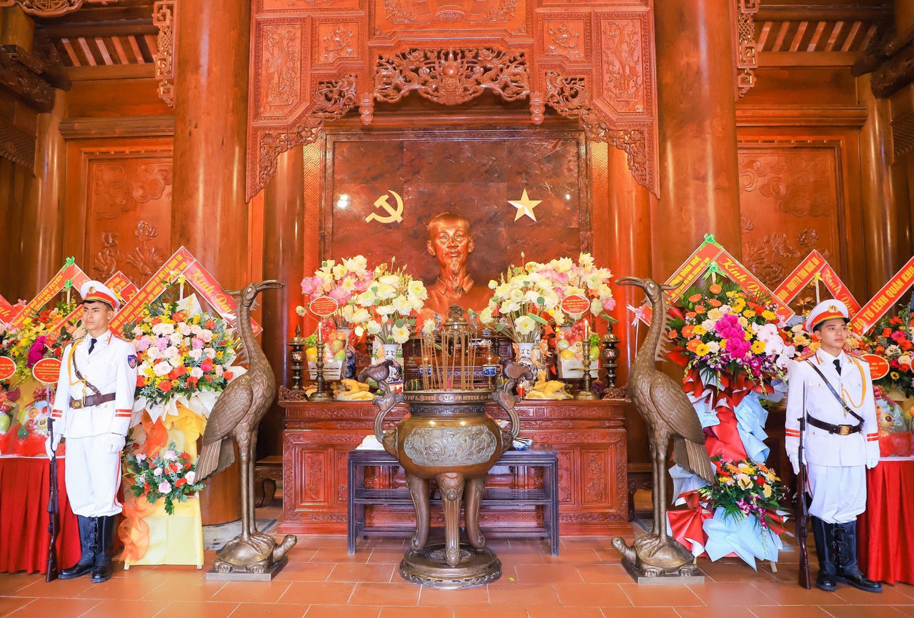 Trang trọng Lễ tưởng niệm 54 năm Ngày Chủ tịch Hồ Chí Minh về cõi vĩnh hằng