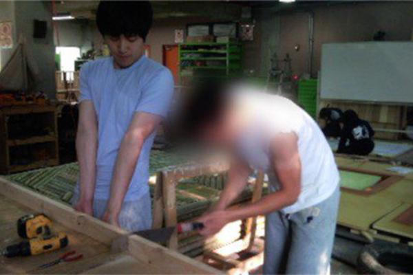 Đồng nghiệp, bạn bè đồng loạt lên tiếng ủng hộ Kim Seon Ho trước scandal 