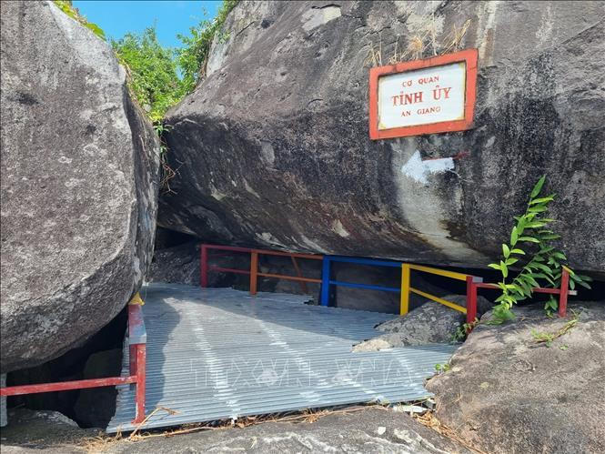 Nhiều công trình xây dựng không xin phép tại Khu Di tích lịch sử cấp quốc gia Đồi Tức Dụp