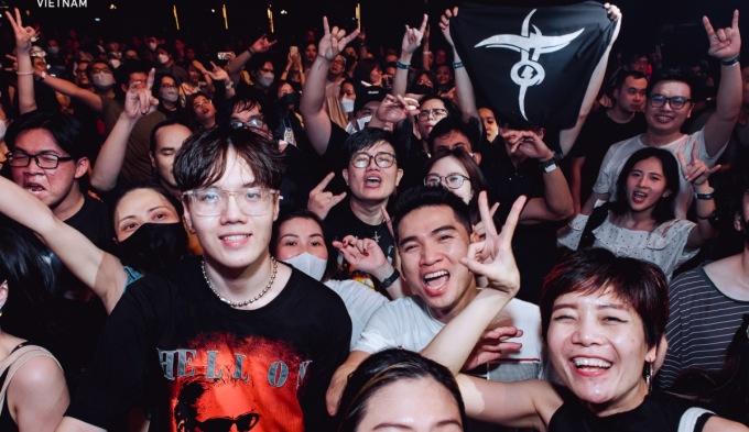 Bức Tường 'cháy' cùng hơn 5000 khán giả cuồng nhiệt