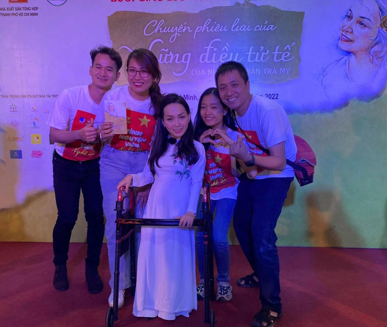 Thiên thần 6 chân” Trần Trà My vượt qua chính mình, ra mắt quyển sách thứ 5