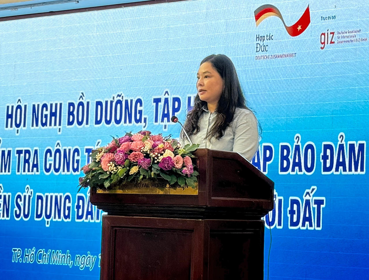 Tập huấn nghiệp vụ kiểm tra đăng ký bảo đảm tài sản đất đai tại TP Hồ Chí Minh