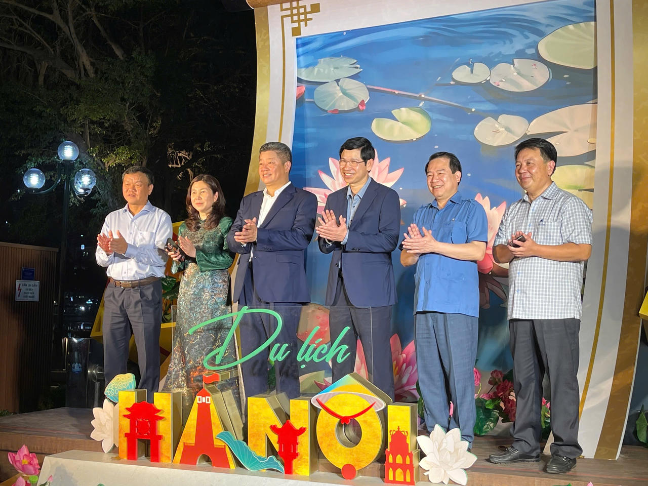 Khai mạc Lễ hội Quà tặng Du lịch 2025 với chủ đề "Du lịch Hà Nội - Điểm đến Di sản Thế giới" 