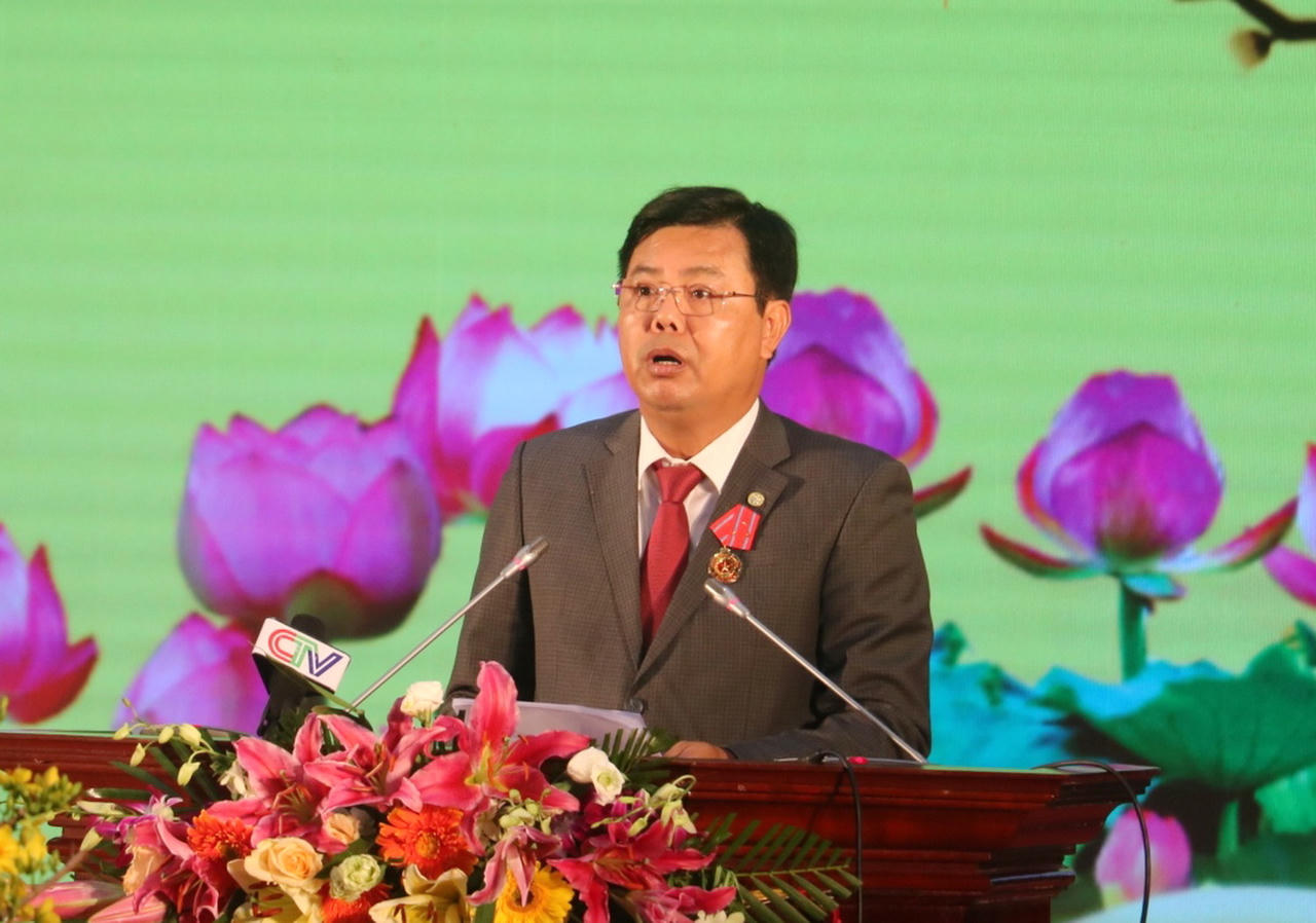 Bí thư Tỉnh ủy Cà Mau được Chủ tịch nước tặng Huân chương Lao động hạng Nhất