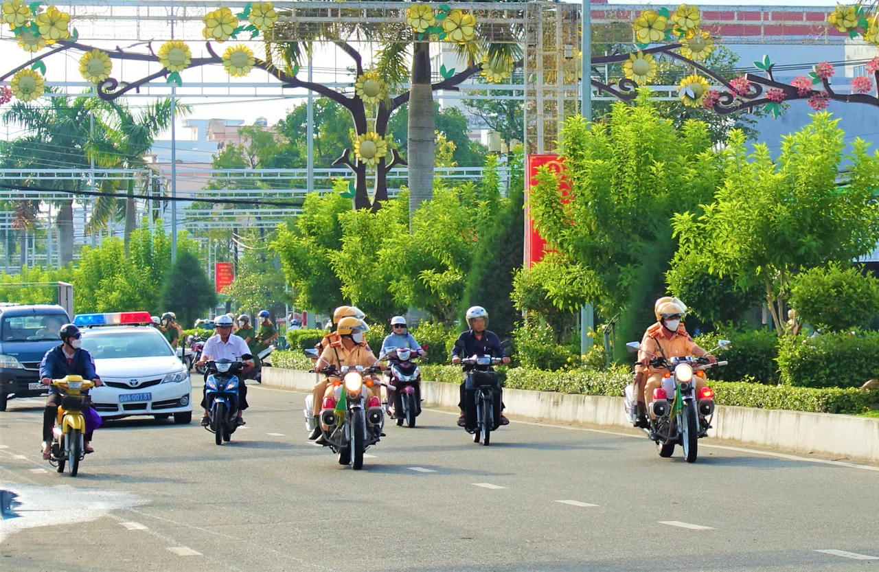 Đảm bảo trật tự, an toàn giao thông dịp Tết nơi cực Nam của Tổ quốc