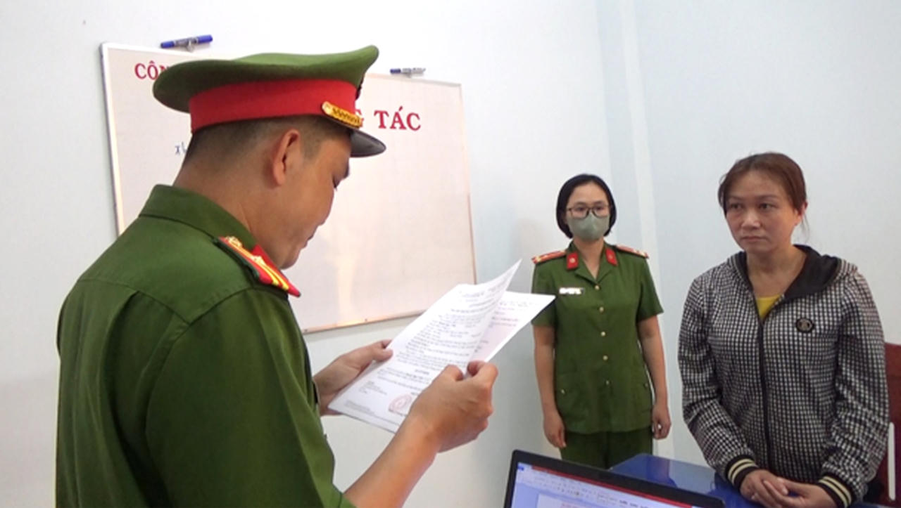 Bắt tạm giam đối tượng lừa đảo người chơi hụi