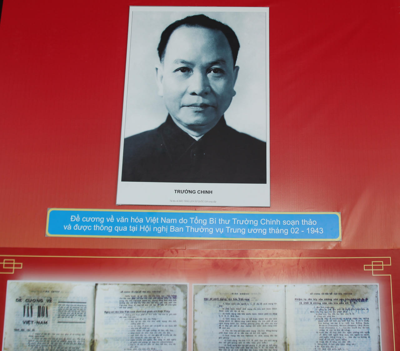 "Đề cương về văn hóa Việt Nam": Triển lãm và giới thiệu sách góp phần làm phong phú thêm giá trị tinh thần, bền vững