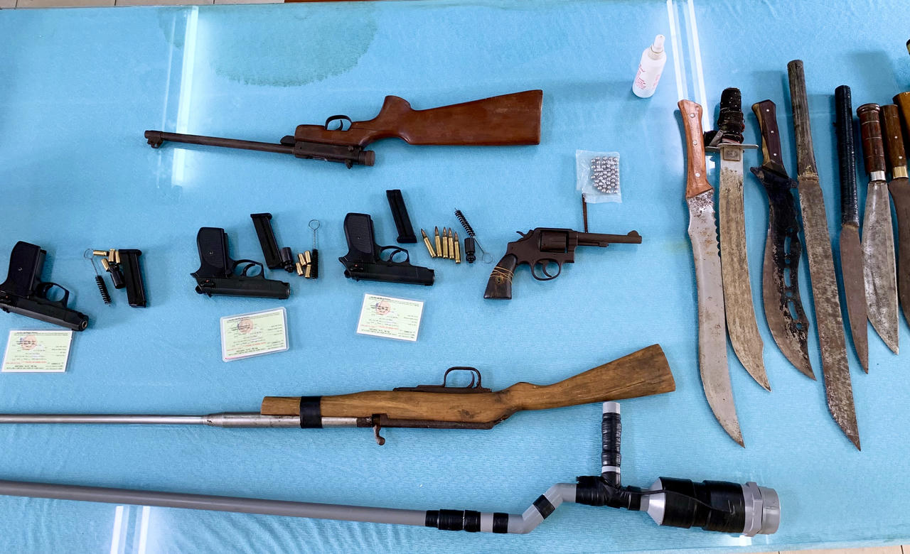 Bạc Liêu: Vận động Nhân dân giao nộp gần 50 vũ khí, công cụ hỗ trợ