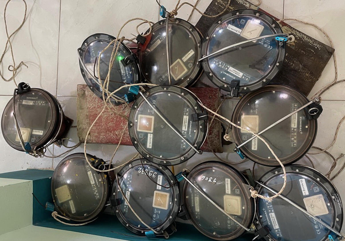 Phát hiện một tàu cá vi phạm, giữ 10 thiết bị giám sát hành trình