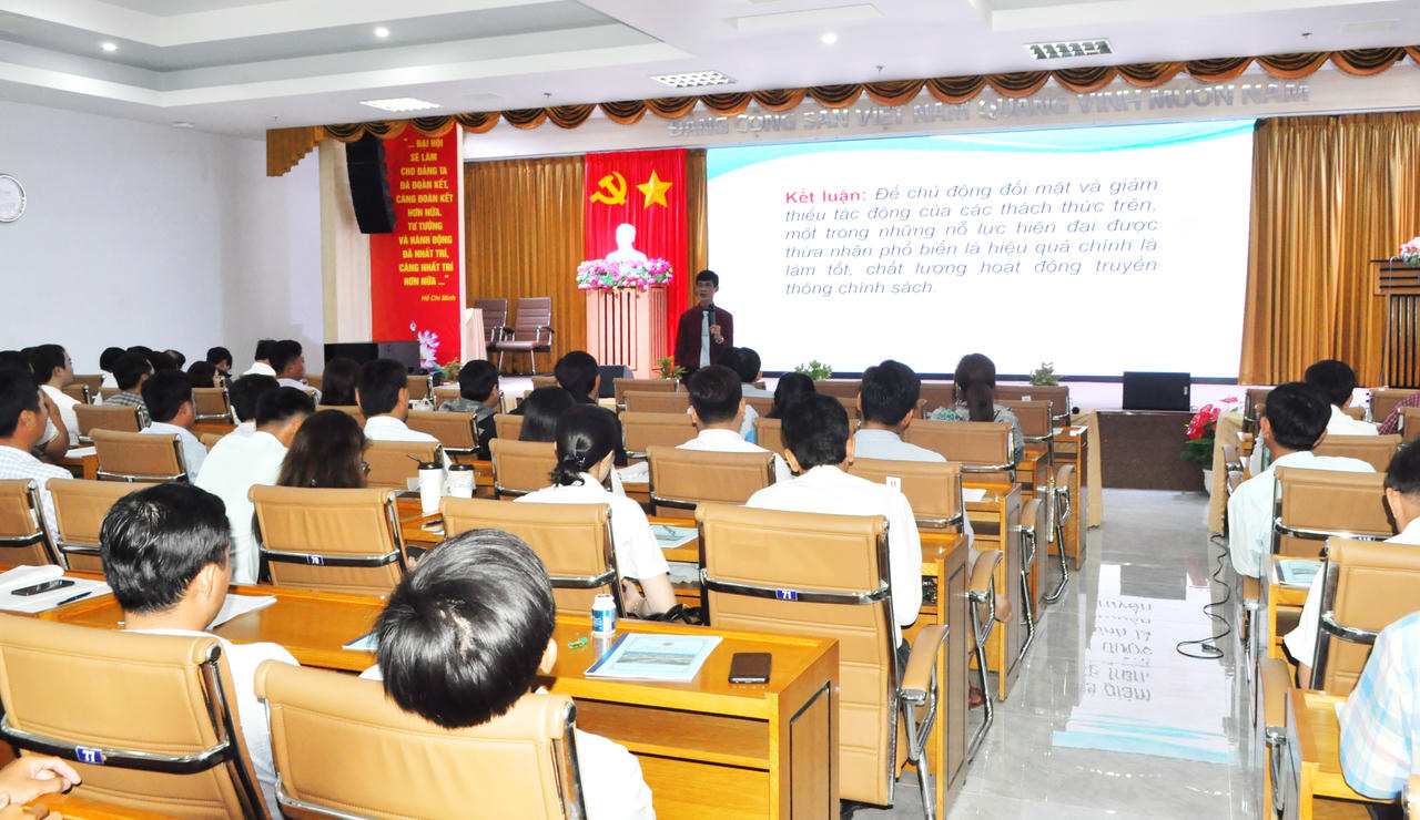 Cà Mau nâng cao kiến thức, kỹ năng truyền thông dự thảo chính sách 