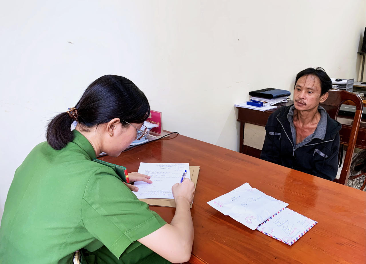 Bắt giữ đối tượng mới chấp hành xong án phạt tù lại tiếp tục phạm tội