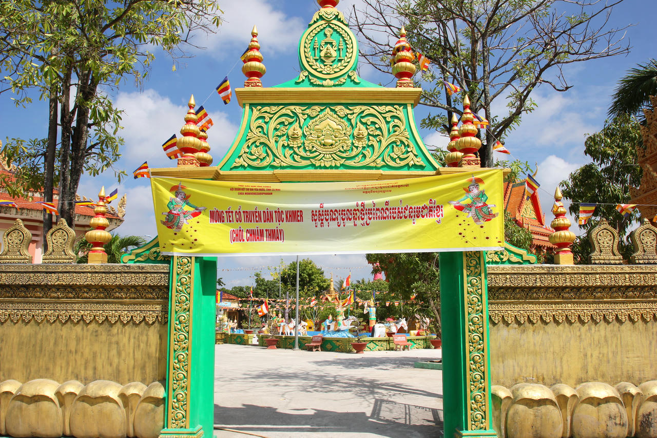 Chăm lo Tết Chôl Chnăm Thmây cho đồng bào dân tộc Khmer ở Cà Mau